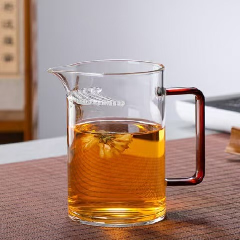Nindakake kustomisasi produk kaca borosilicate