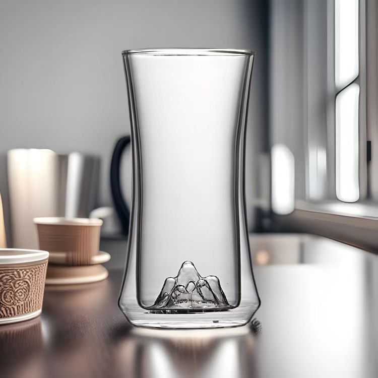 Piala Mountain Borosilicate Kaca Double-lapisane-lapisan dobel
